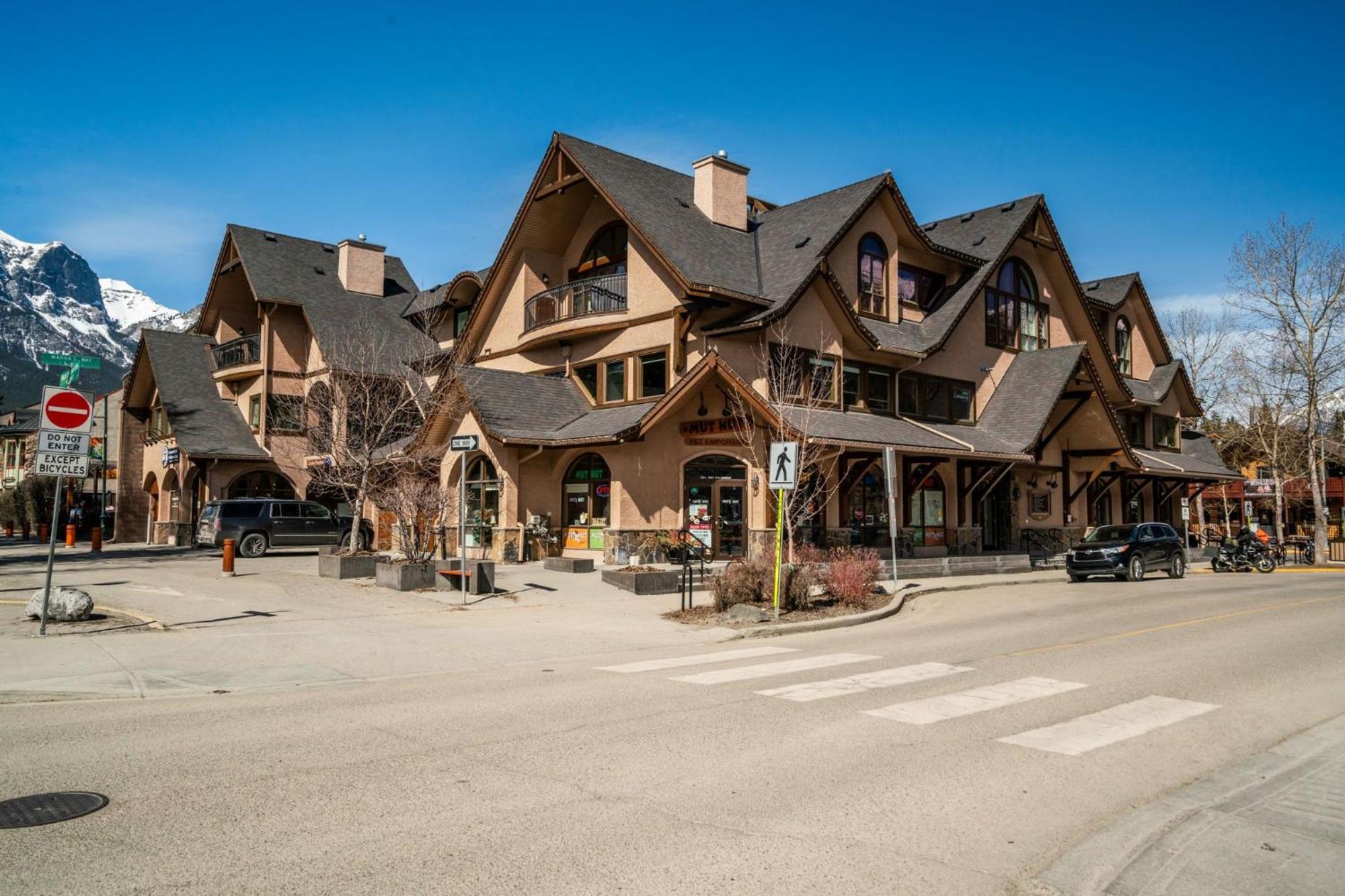 Cascade Penthouse By Canadian Rockies Vacation Rentals Canmore Esterno foto