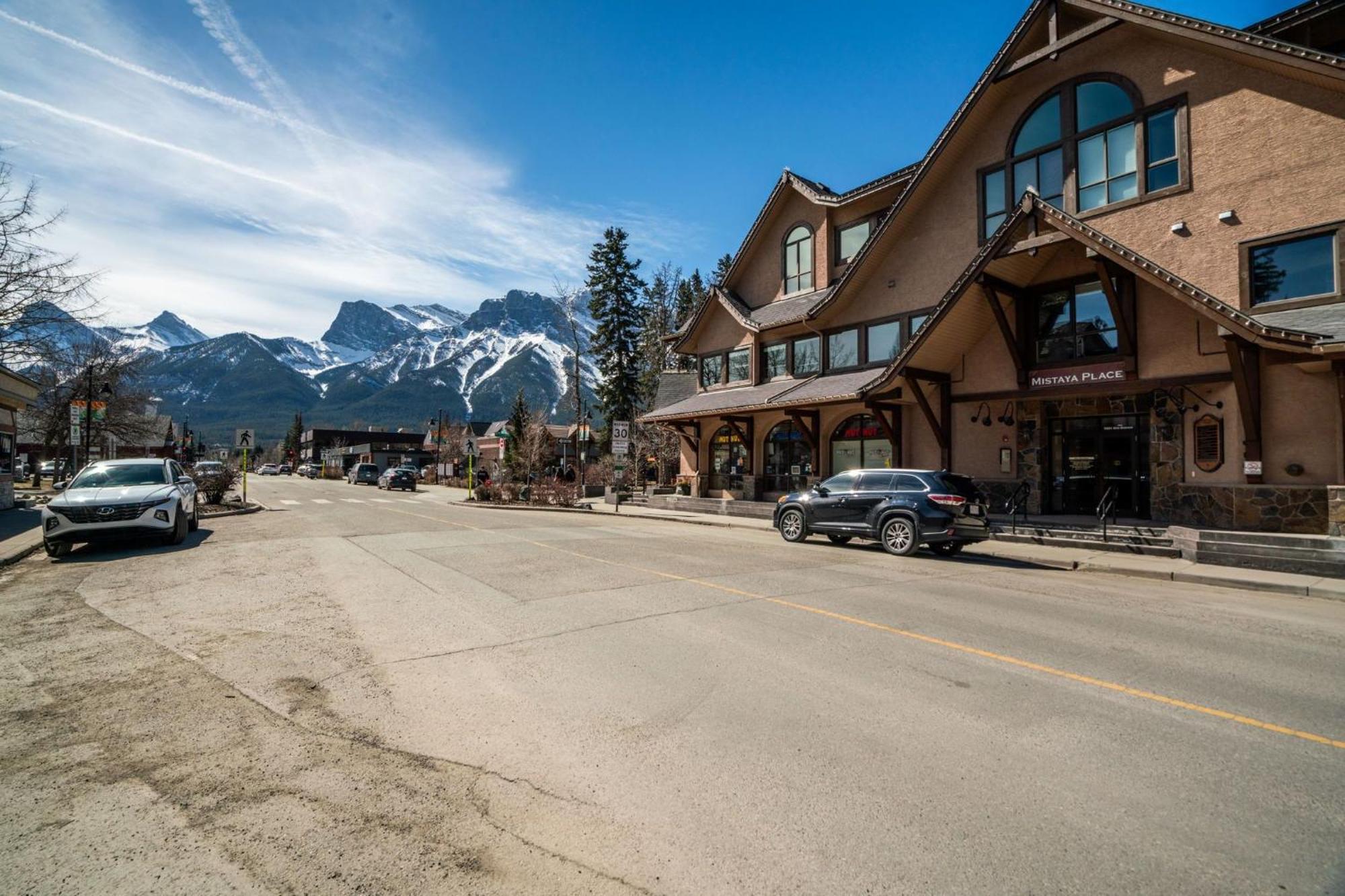 Cascade Penthouse By Canadian Rockies Vacation Rentals Canmore Esterno foto
