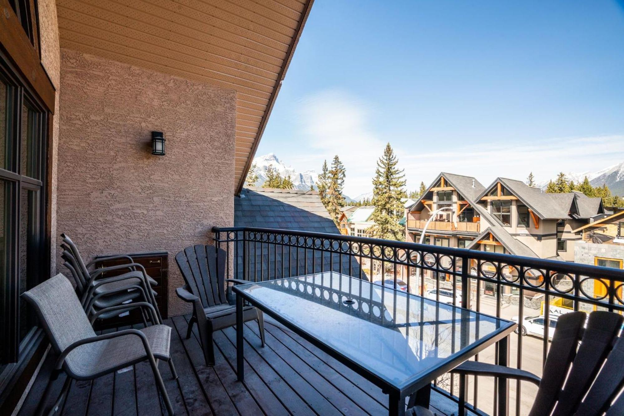 Cascade Penthouse By Canadian Rockies Vacation Rentals Canmore Esterno foto